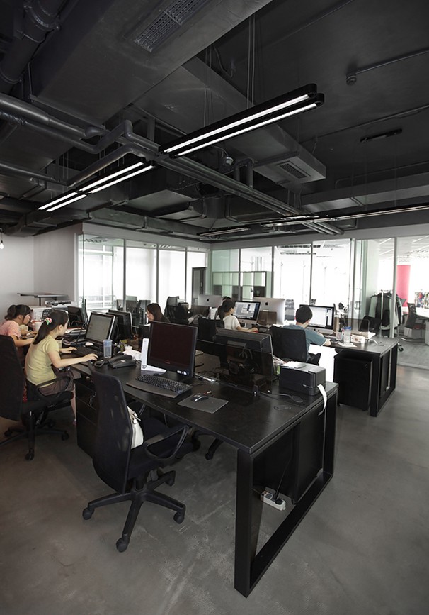 珂璧開放式辦公區(qū)域裝修設計實景圖