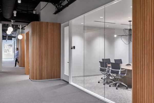 辦公室裝修的舒適現(xiàn)代工業(yè)空間