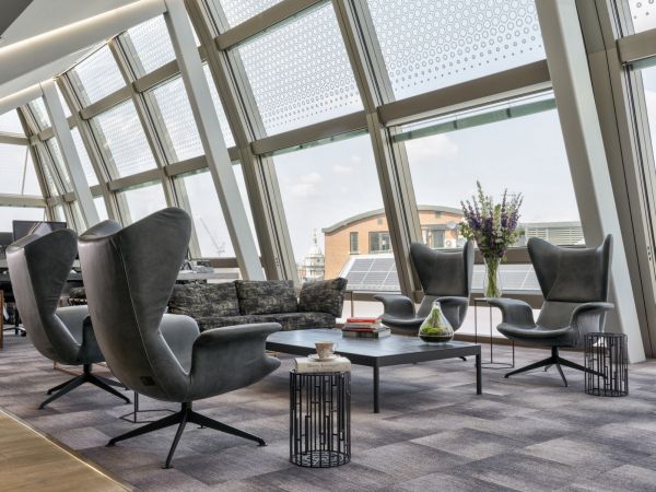 辦公室裝修貼地板時需要注意什么