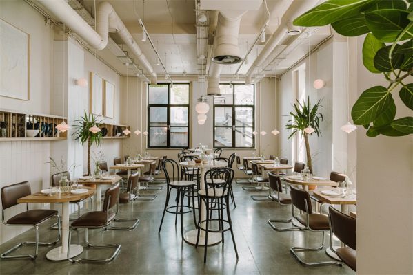 包豪斯設(shè)計下的現(xiàn)代風(fēng)格的餐廳設(shè)計